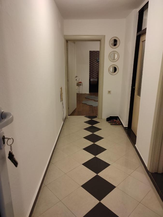 V&J Apartments بودغوريتْسا المظهر الخارجي الصورة