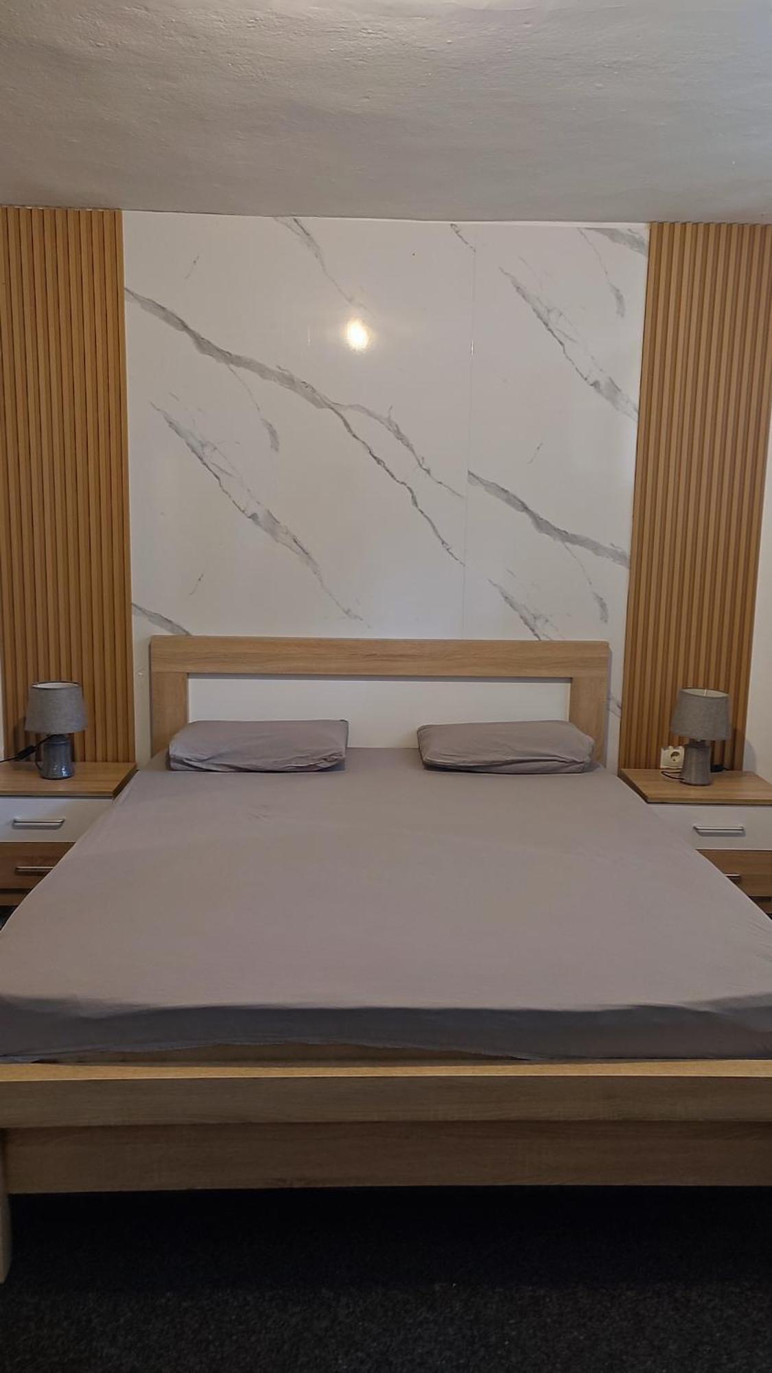 V&J Apartments بودغوريتْسا المظهر الخارجي الصورة