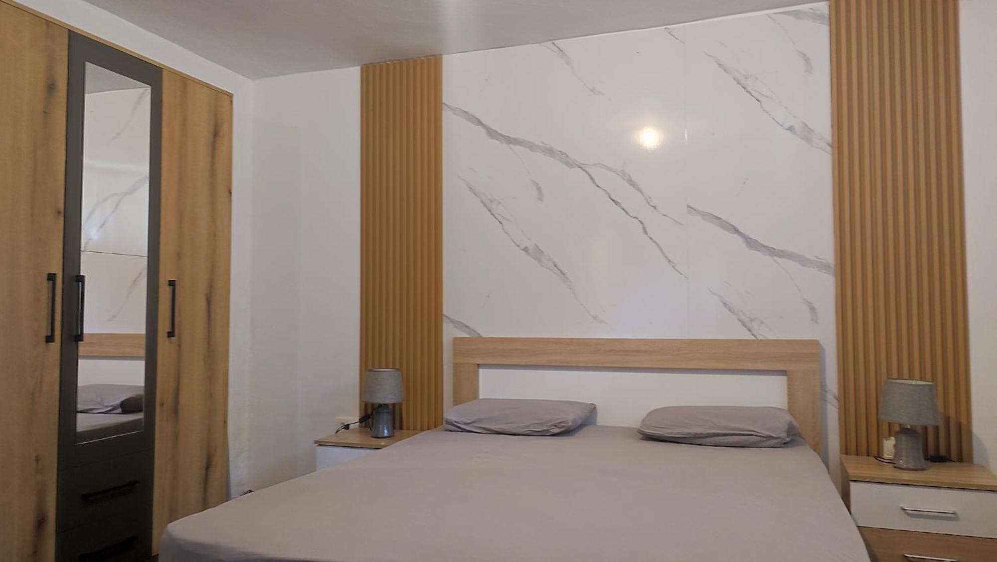 V&J Apartments بودغوريتْسا المظهر الخارجي الصورة