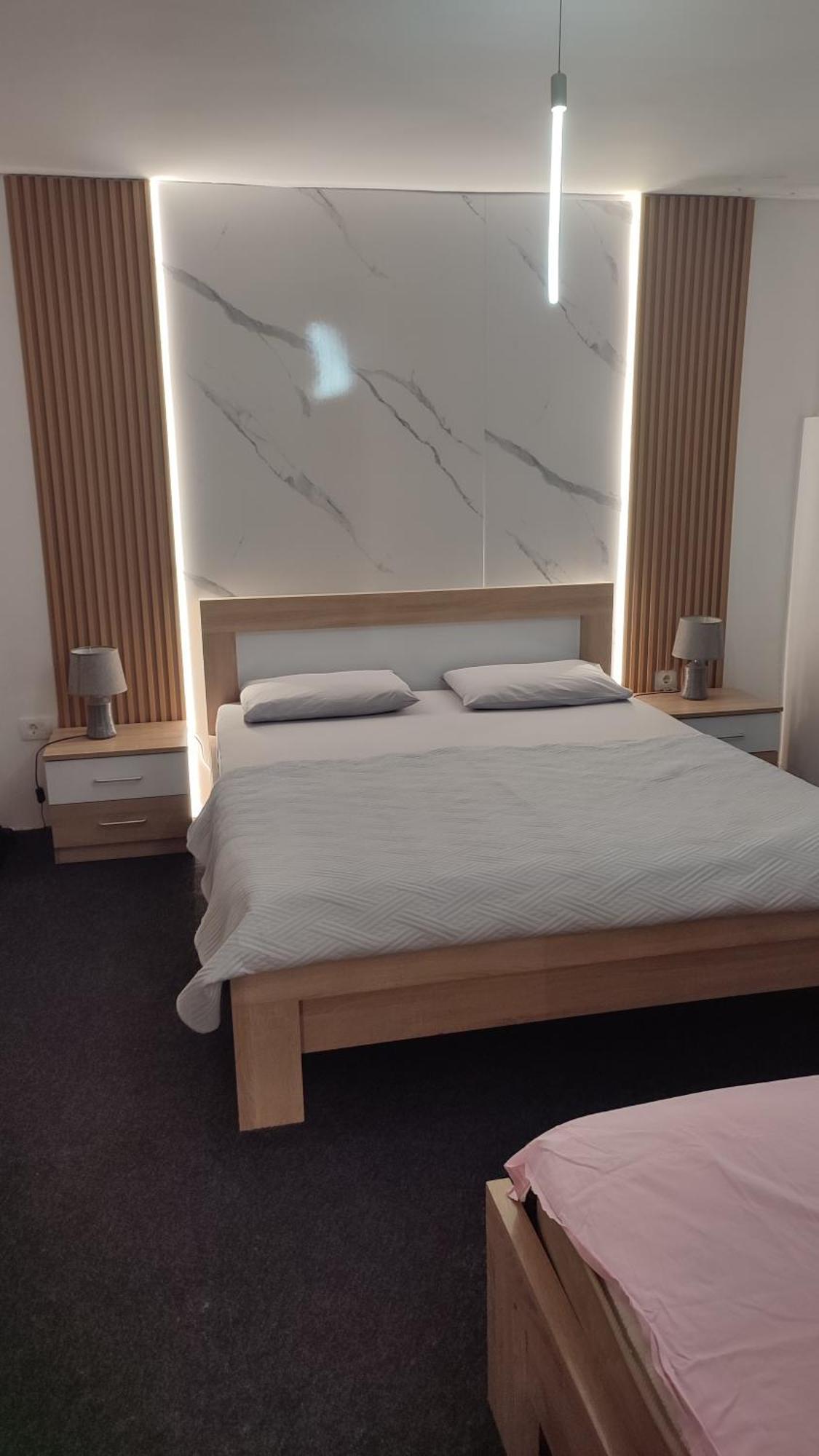 V&J Apartments بودغوريتْسا المظهر الخارجي الصورة