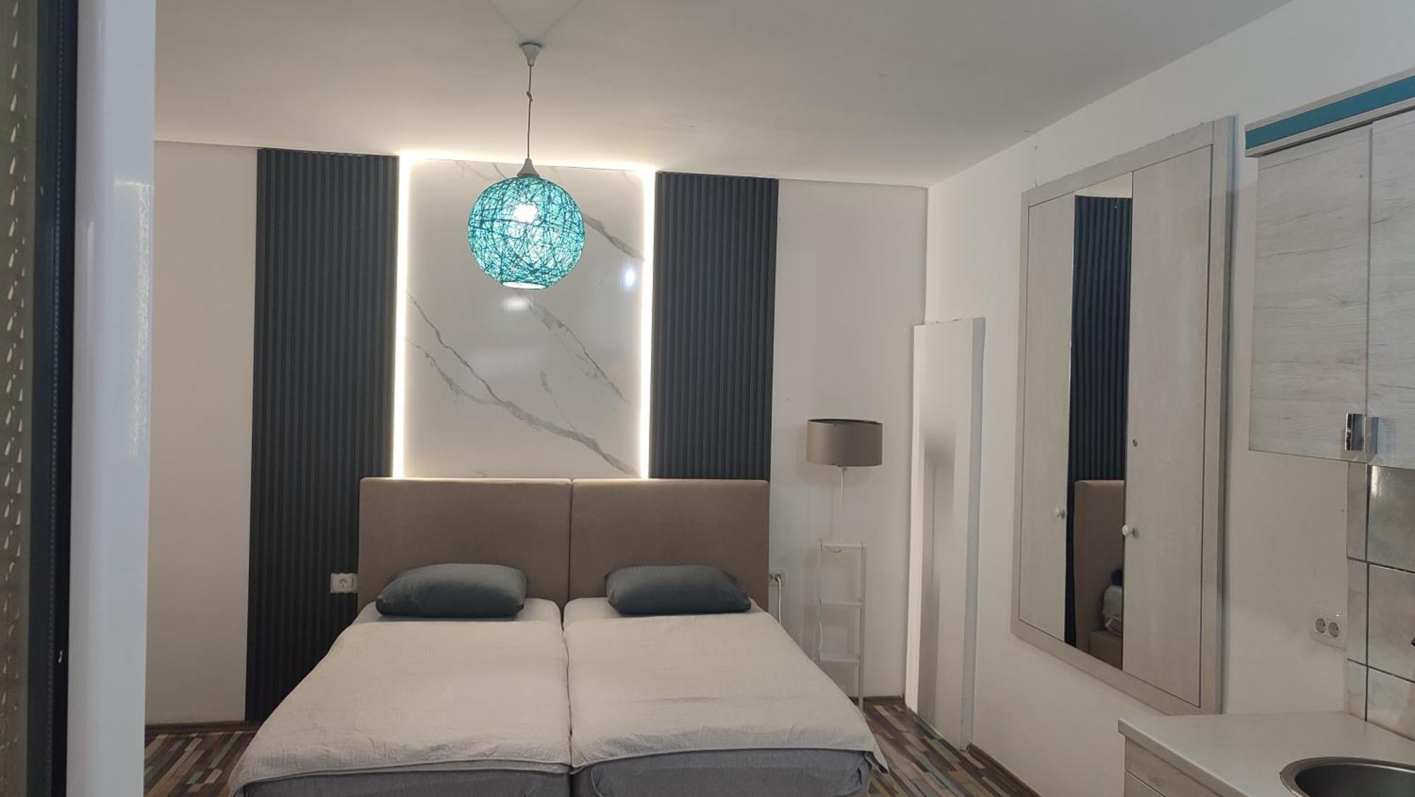 V&J Apartments بودغوريتْسا المظهر الخارجي الصورة